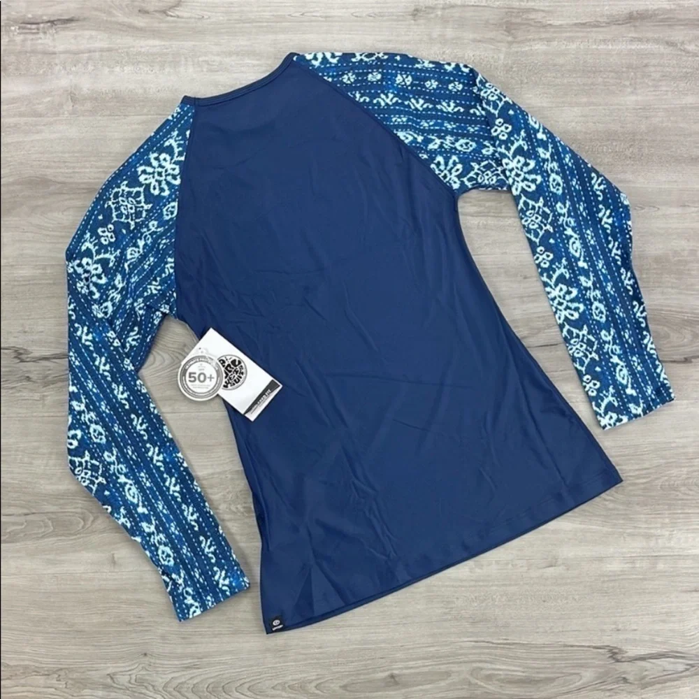 ☀️RIP CURL☀️ TROPIC SHACK RELAXED LONG SLEEVE RASH GUARD